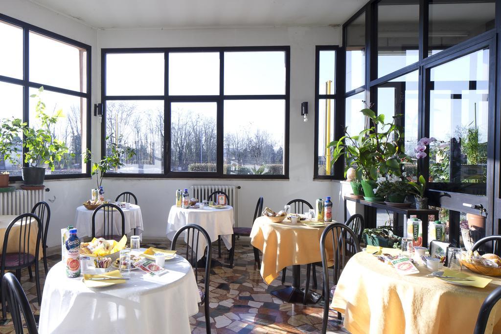 Hotel Capri Brescia Exteriér fotografie