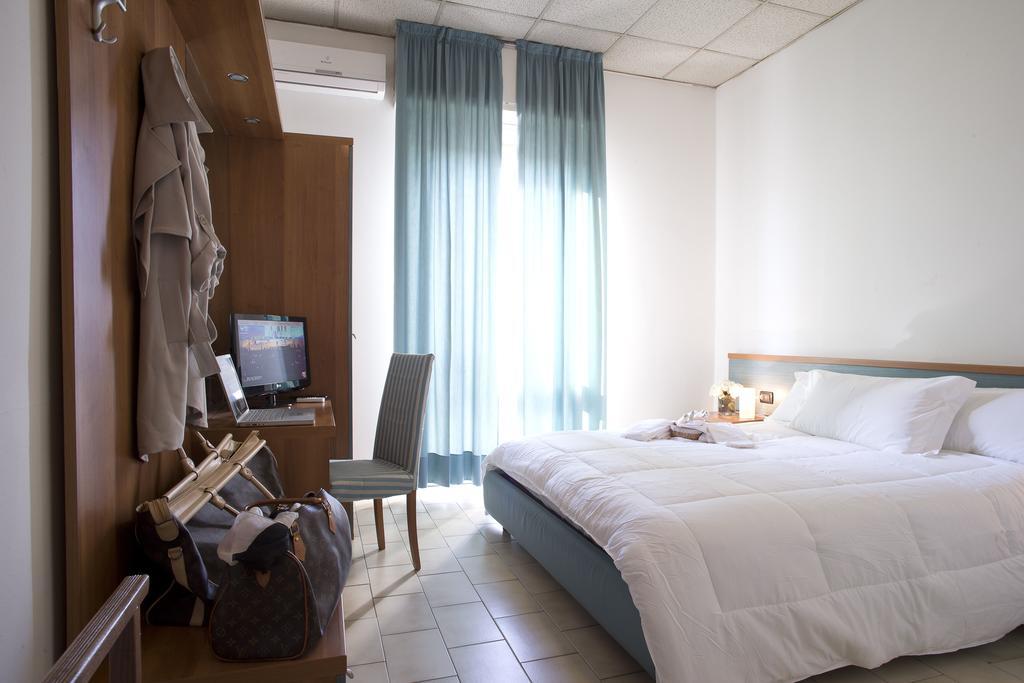 Hotel Capri Brescia Pokoj fotografie